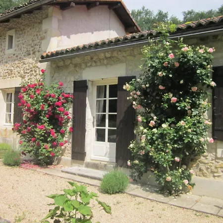 La Petite Thimote Bed & Breakfast Nieuil-l'Espoir