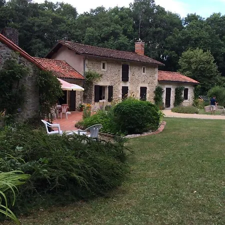 La Petite Thimote Bed & Breakfast Nieuil-l'Espoir